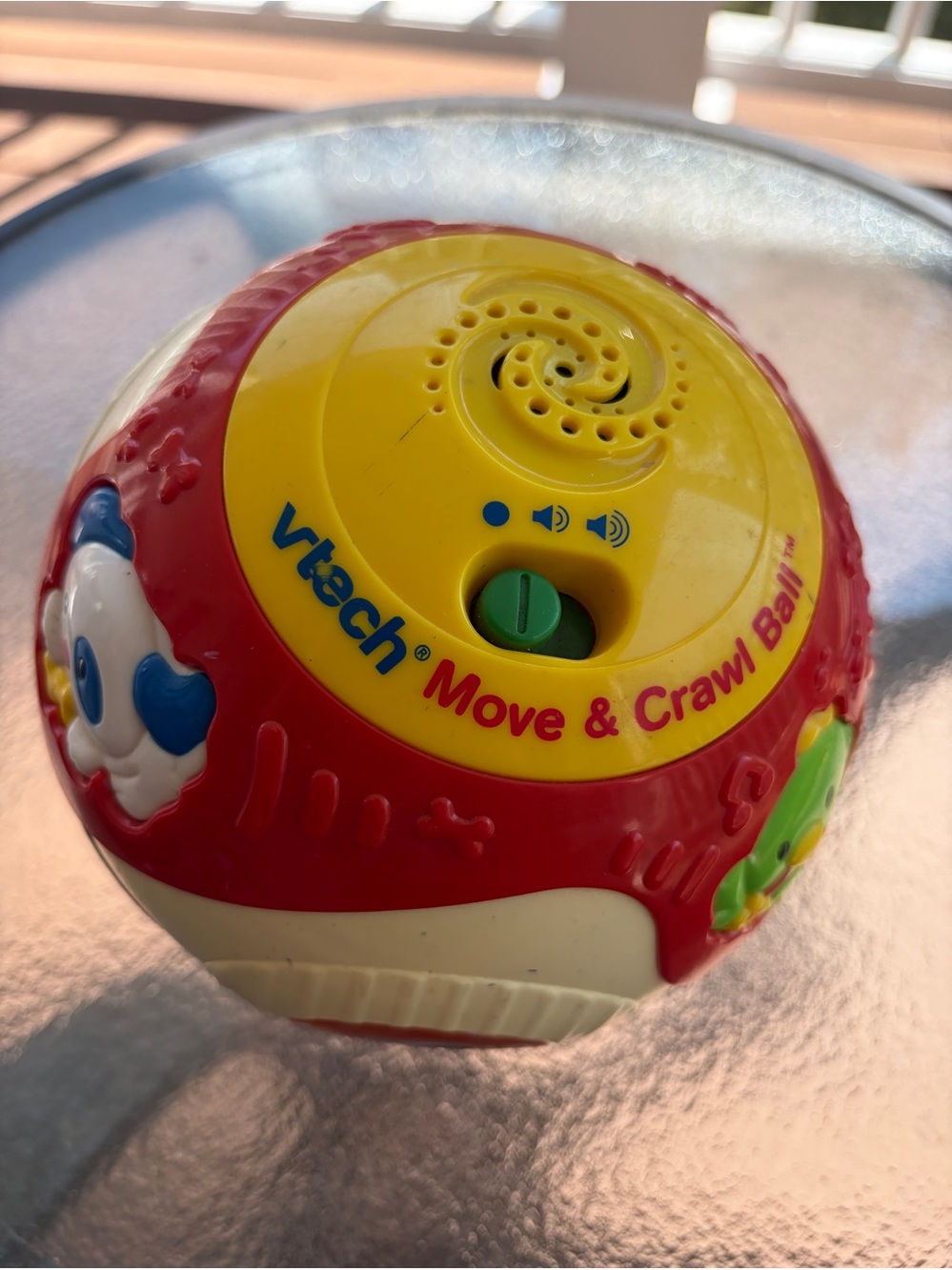 VTech Move and Crawl Ball Educational Rolling Baby Interactive Toy